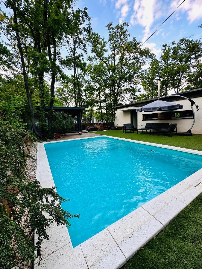 Pine-Wood Resort Balatonalmadi Exterior photo