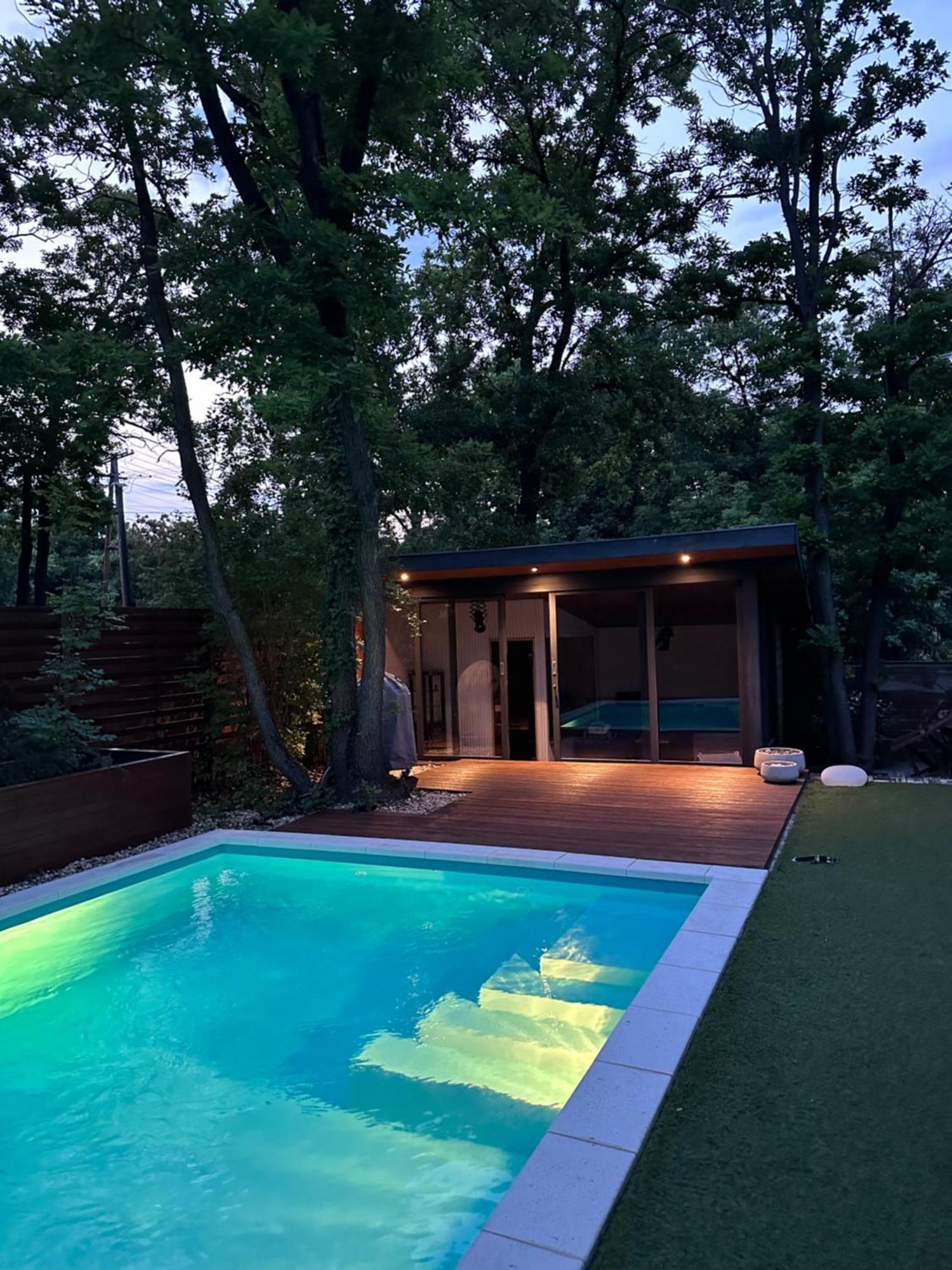 Pine-Wood Resort Balatonalmadi Exterior photo